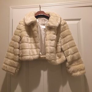 Faux fur cropped coat